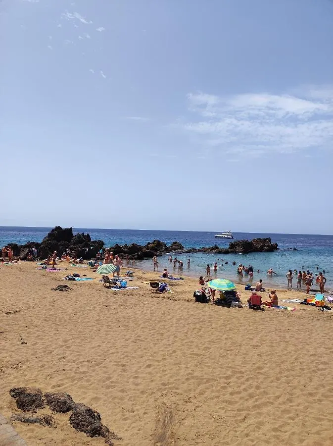 Center Flat Puerto Del Carmen Near The Beach Natural Elements Apartment 0*, Puerto del Carmen (Lanzarote)
